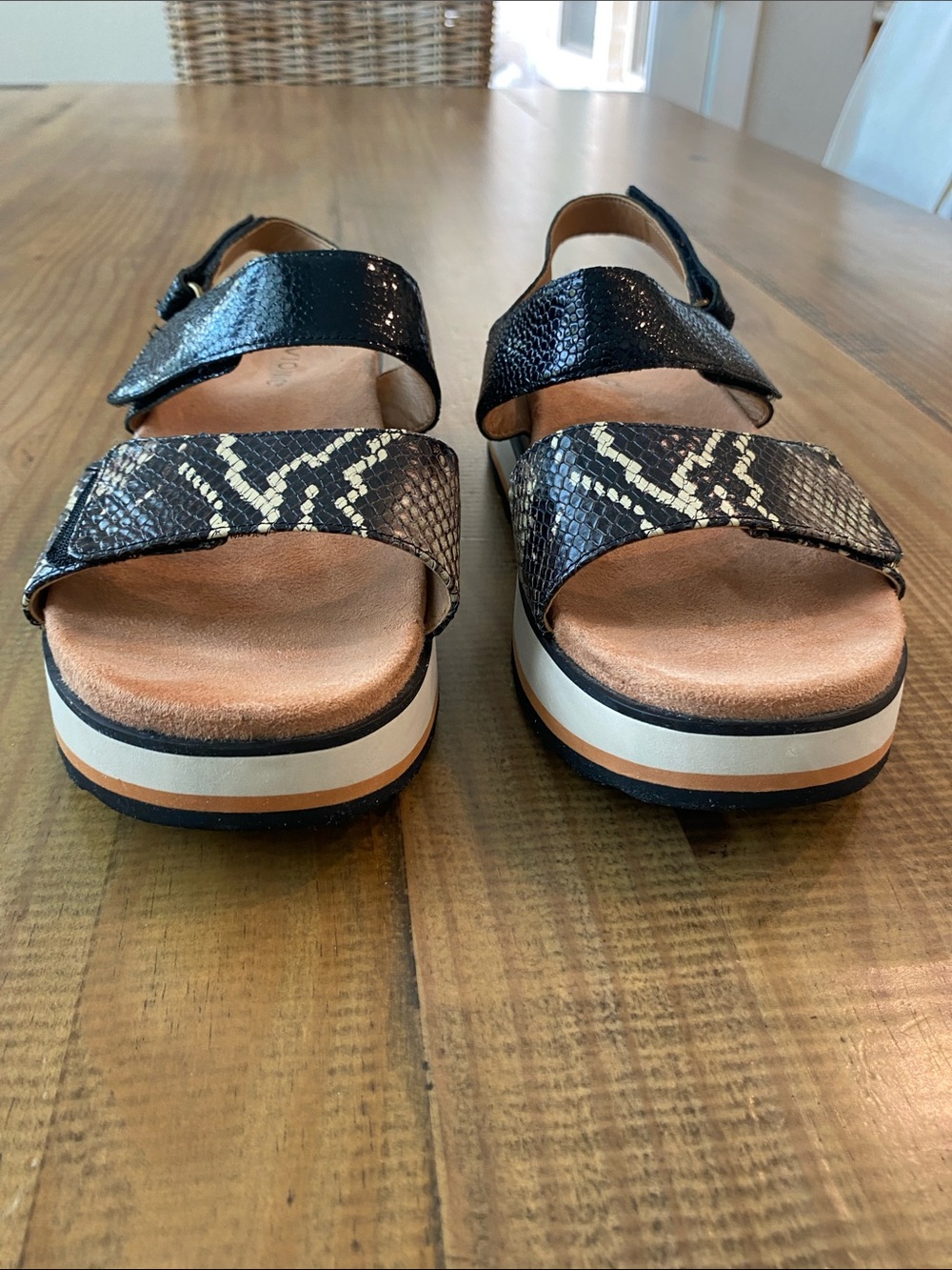 VIONIC Brielle Black & Tan Platform Sandal Size 9 - Picture 2 of 8